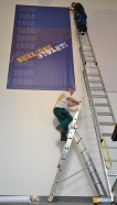 Instalace výstavy Čas dětství a her